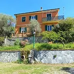 Casa Peonia Lovely Flat Lägenhet Moneglia