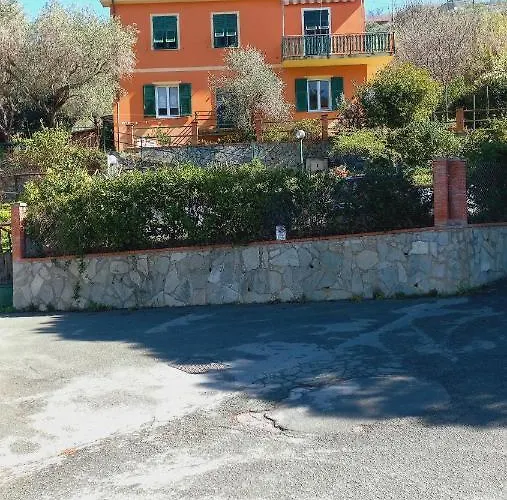 Apartment Casa Peonia Lovely Flat Moneglia